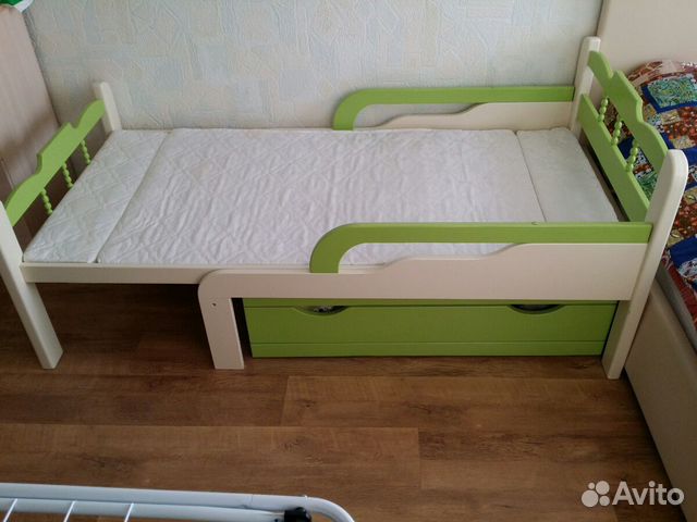 Детская раздвижная кроватка, массив бука, матрас