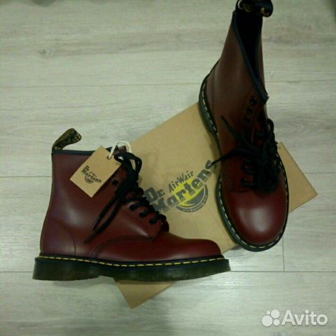 dr martens 1460 green smooth