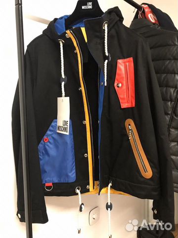 Куртка новая Love Moschino, оригинал Куртка новая Love Moschino, оригинал