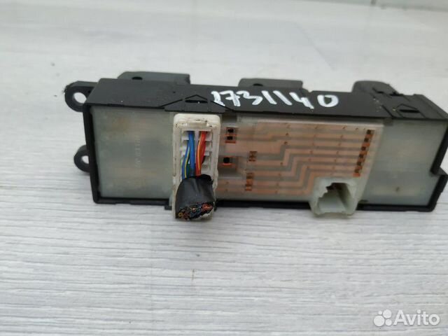 Блок стеклоподъемников 83071XA00A Subaru Tribeca B Блок стеклоподъемников 83071XA00A Subaru Tribeca B