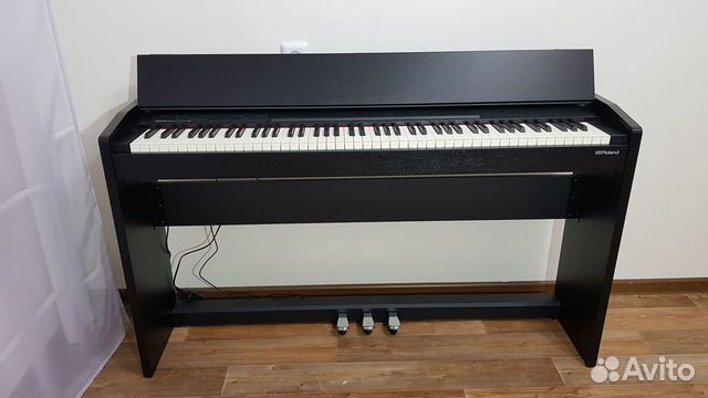 Цифровое пианино Roland F-140R Цифровое пианино Roland F-140R