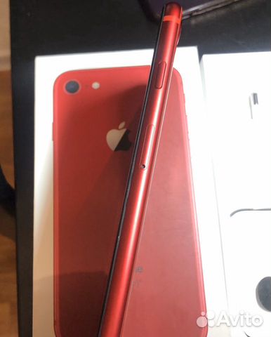 iPhone 8 red