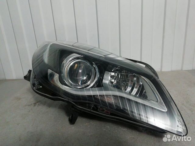 Фара Ксенон передняя правая Opel Insignia