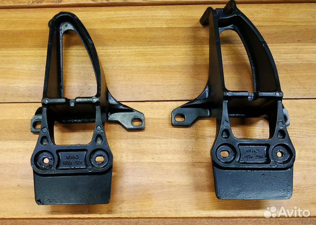 Кронштейн подножки Land Rover Range Rover Sport