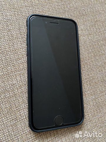 Телефон iPhone 7