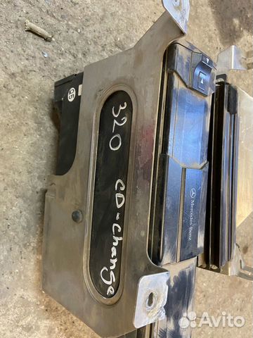 Cd-чейнджер Mercedes s320 w220 Cd-чейнджер Mercedes s320 w220