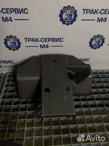Кожух рулевой колонки верхний Renault Magnum