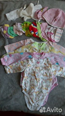 Детские вещи от 0 до 1 года (2 пакета) + игрушки Детские вещи от 0 до 1 года (2 пакета) + игрушки