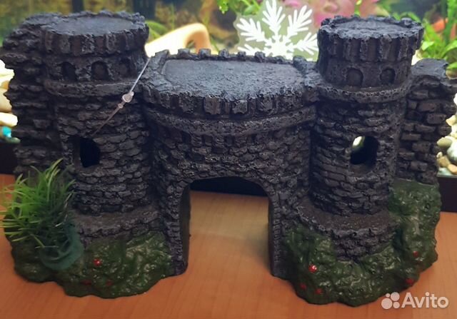 Замок для аквариума