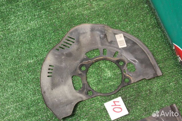 Пыльник тормозного диска передний Toyota Auris Пыльник тормозного диска передний Toyota Auris