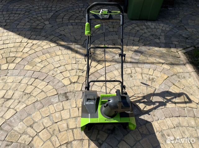 Снегоуборщик greenworks