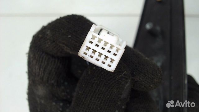 Зеркало боковое левое Mitsubishi Grandis, 2004 Зеркало боковое левое Mitsubishi Grandis, 2004