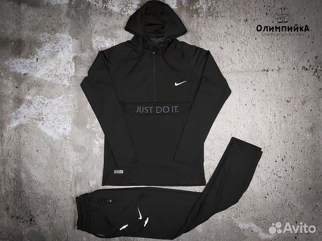 Костюм спортивный Nike Костюм спортивный Nike