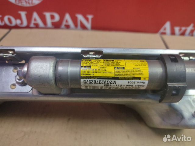 Подушка безопасности коленная Mercedes W204 W204