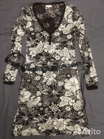 Платье, трикотаж, темно-коричневое,в цветах, р.46 Платье, трикотаж, темно-коричневое,в цветах, р.46