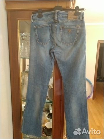 Джинсы женские Guess Джинсы женские Guess