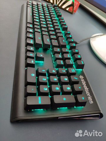 Игровая клавиатура SteelSeries Apex M750