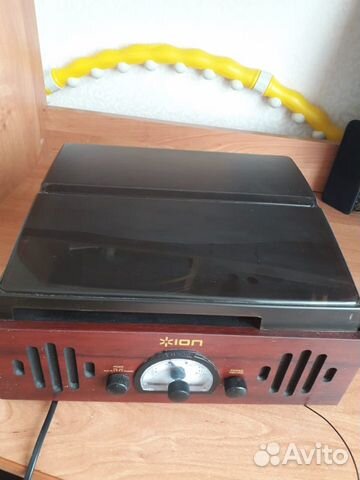 Проигрователь для пластинок с радио Проигрователь для пластинок с радио