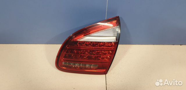 Фонарь в крышку правый Porsche Cayenne (958) Фонарь в крышку правый Porsche Cayenne (958)