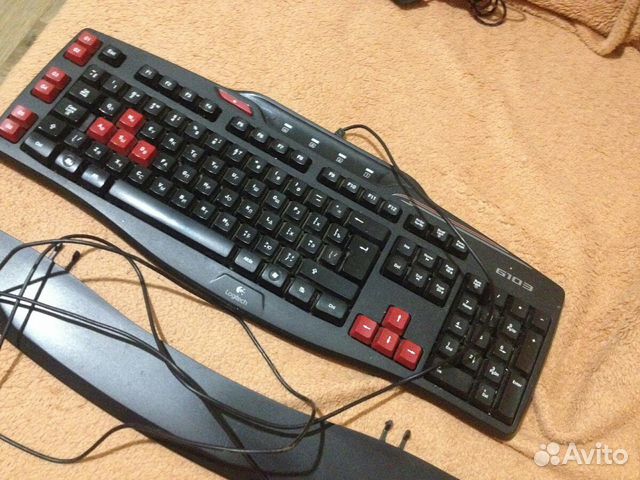 Игровая клавиатура и мышь
