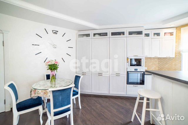 3-к квартира, 100 м², 3/8 эт.