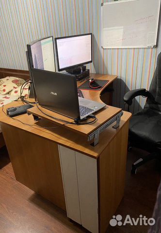 Компьютерный стол Компьютерный стол