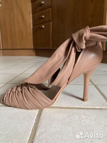 Escada, новые, размер 38/5, по стельке 26 см, кабл