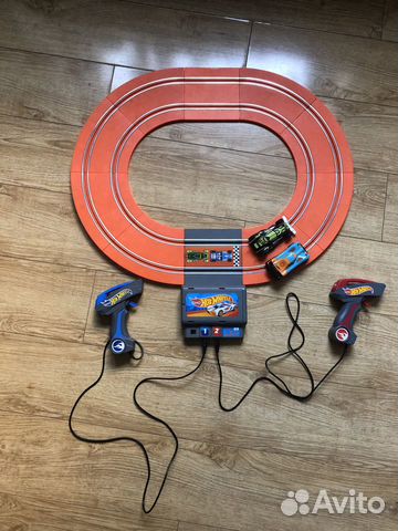 Hot wheels гоночный трек Hot wheels гоночный трек
