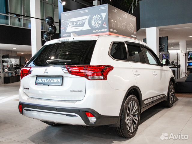 Mitsubishi Outlander 2.0 CVT, 2020