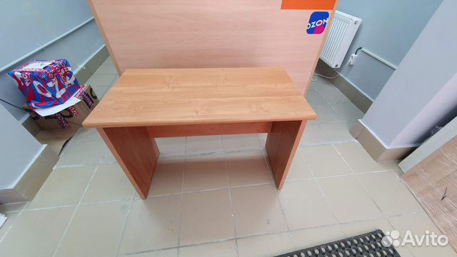 Стол приставной