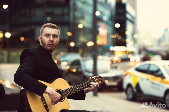 Музыкант. Артист-гитарист. Живая музыка