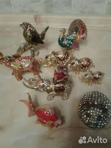 Шкатулки мет со стразами