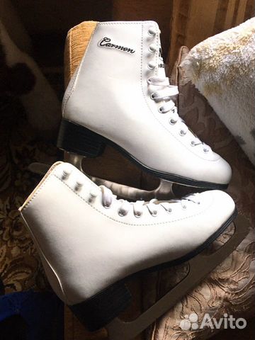 Женские фигурные коньки