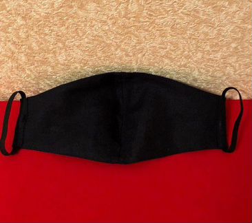 Маска черная