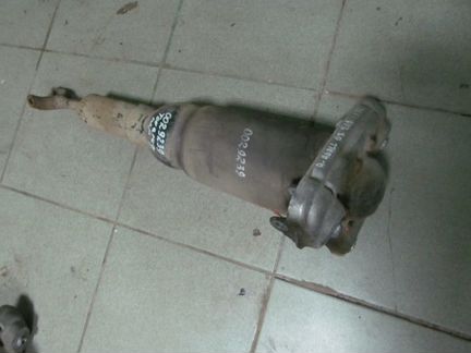 Стойка передняя audi A6 allroad C5 бу