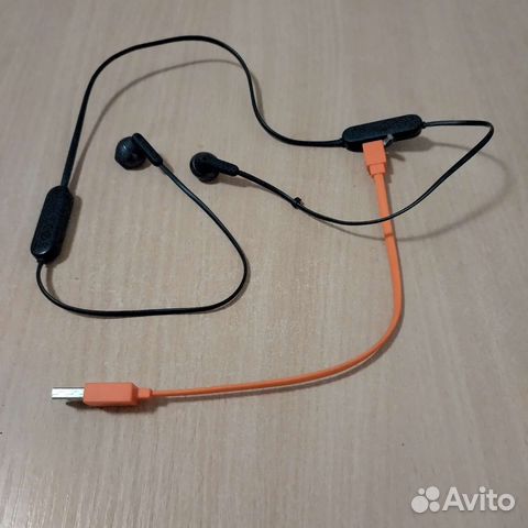 Bluetooth-наушники JBL tune215bt