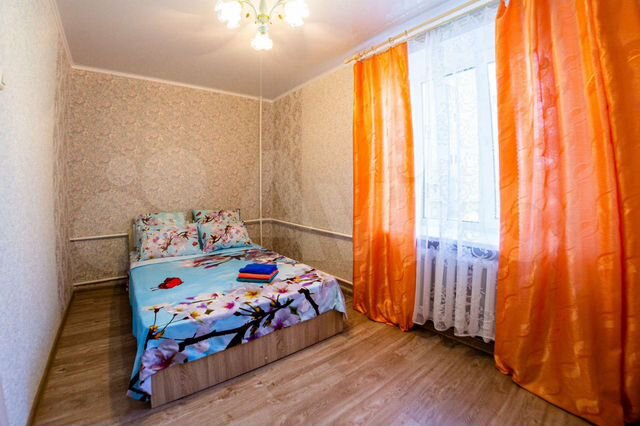 2-к. квартира, 42 м², 3/3 эт.