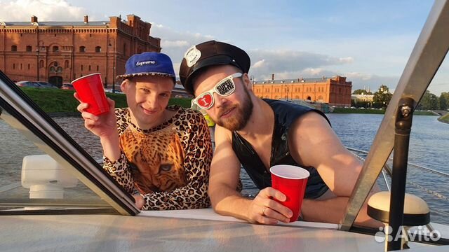 Аренда катера siera, прогулки по Неве и каналам