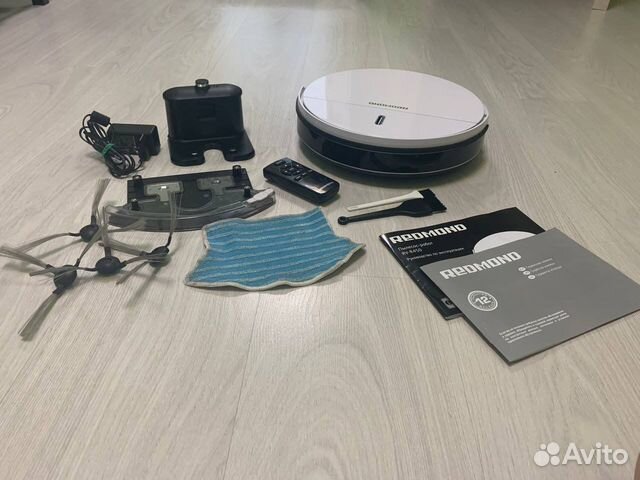 Робот пылесос Redmond
