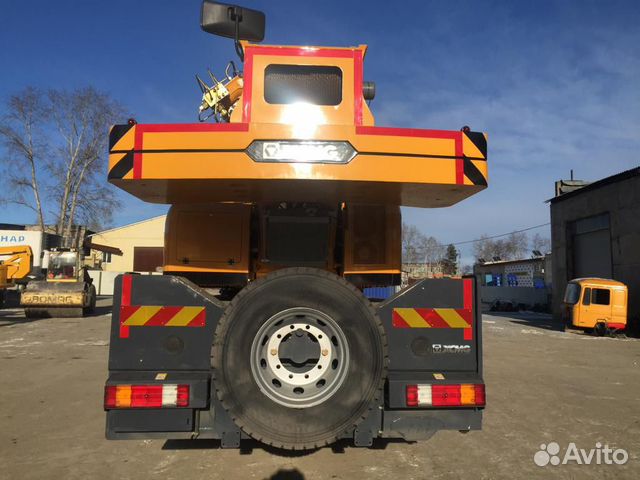 Гусеничный кран XCMG QUY300, 2022