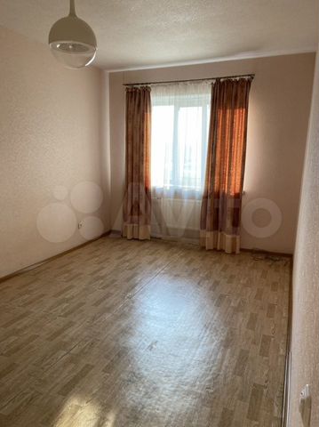 2-к. квартира, 71 м², 1/8 эт.