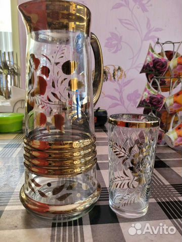 Графин со стаканами