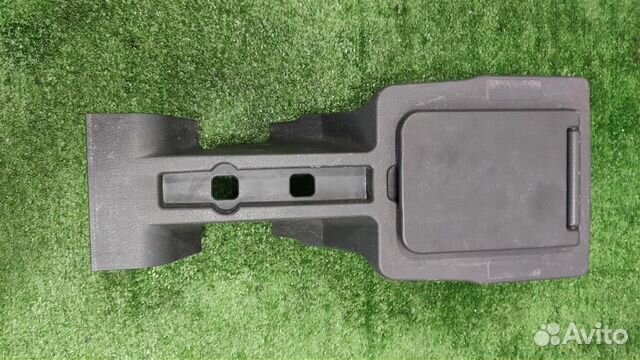 Консоль центральная (без подлокотника) Volvo XC90