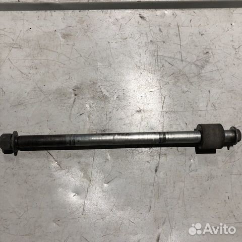 Ось заднего колеса Suzuki VL800 Intruder Volusia