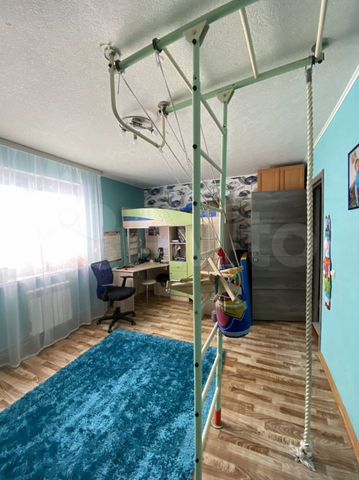 4-к. квартира, 85 м², 1/1 эт.