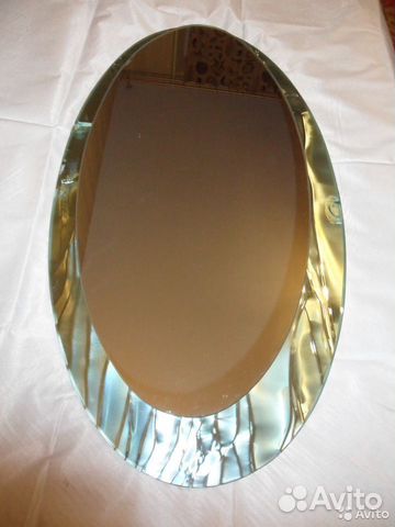 Зеркала настенные овальные