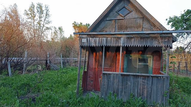 Дача 20 м² на участке 6,4 сот.