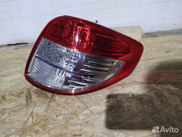 Фонарь задний suzuki SX-4 06- 5D RH