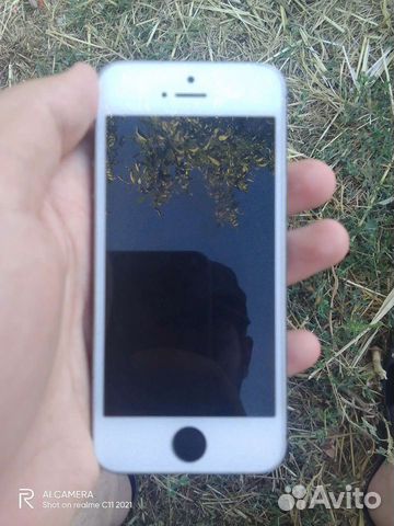 Телефон iPhone 5s