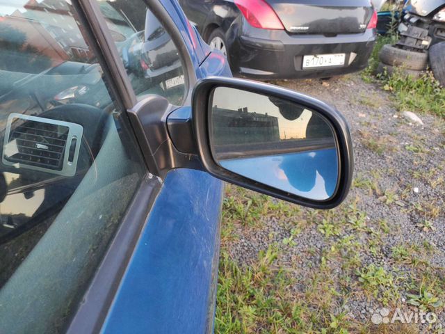 Зекло правое пежо 307 цвет синий